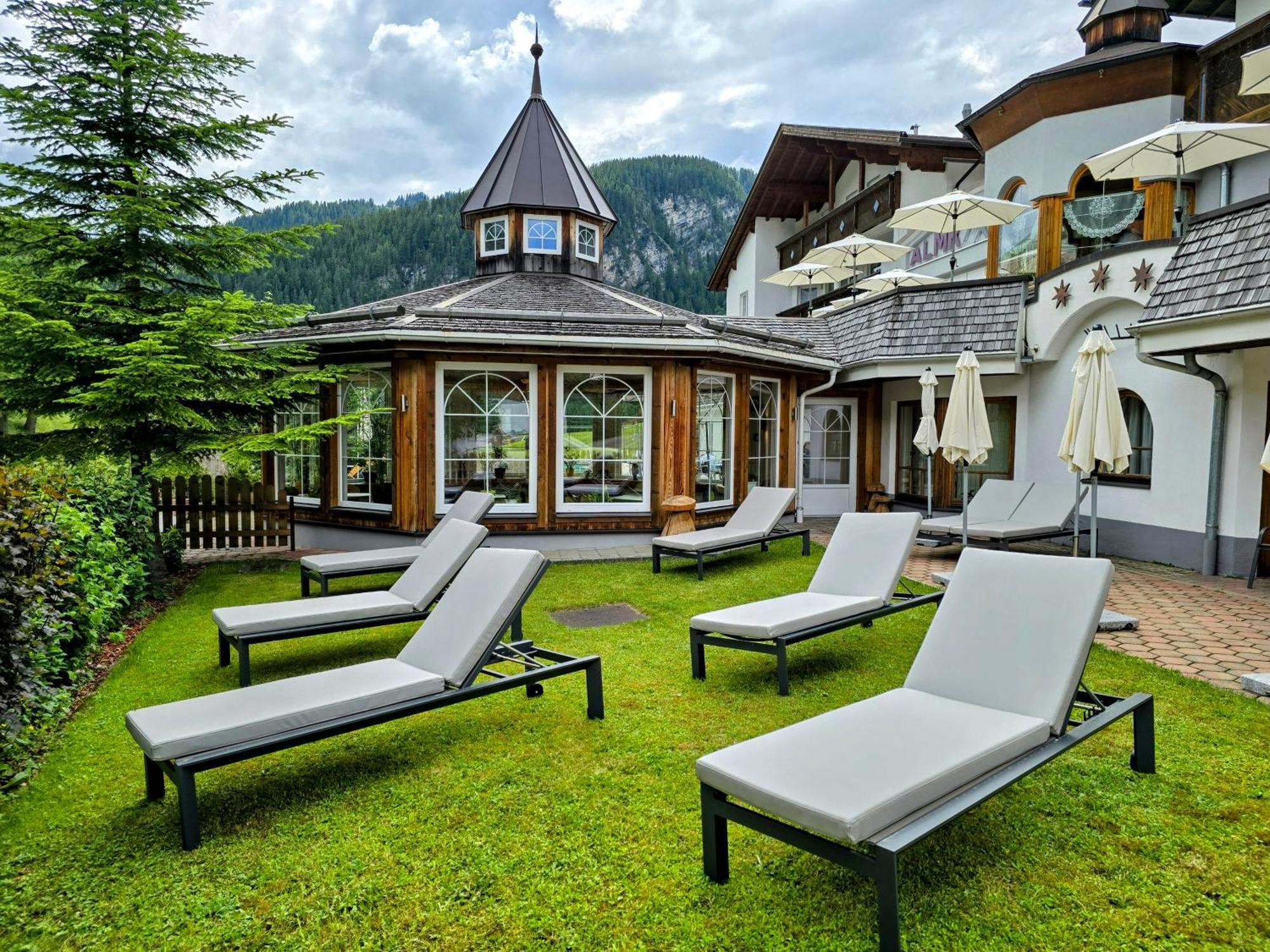 Berghotel Almrausch Berwang Exteriör bild